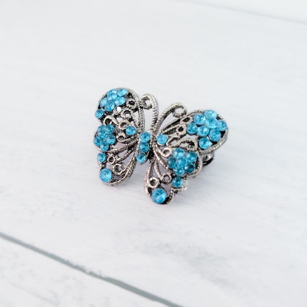 Vintage Brooch / Vintage Pin 7/8" Butterfly with Blue Gems - One Missing - Picture 2 of 9